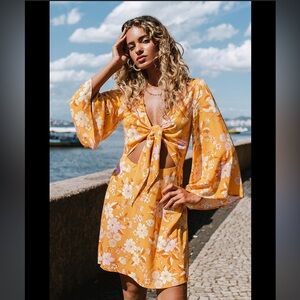 New Keara fitted waisted bunny tie‎ cutout dress. Sz XLarge